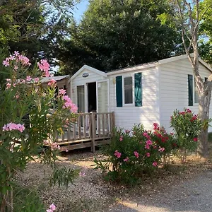 Mobil Grand Confort En Provence Camping